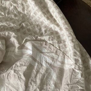 +++Queen Duvet Cover w/ Shams-Light Tan+Creamy White+++